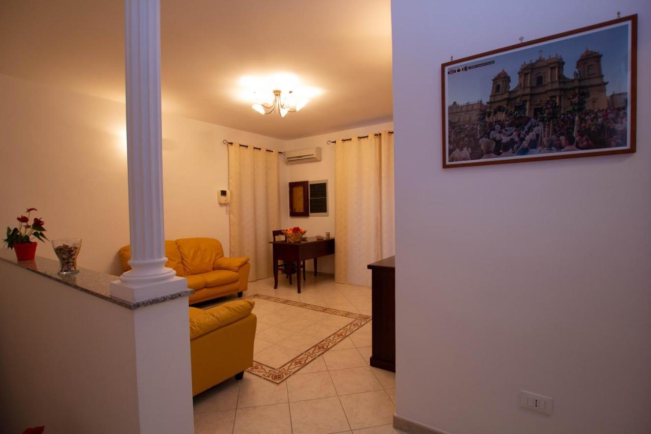 Noto Bedda Bed&Breakfast מראה חיצוני תמונה
