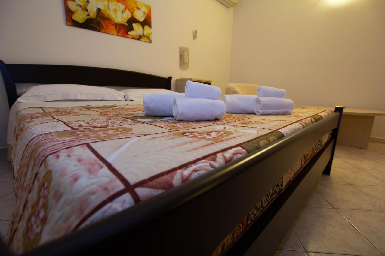 Noto Bedda Bed&Breakfast מראה חיצוני תמונה
